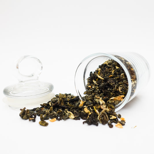 Pasabahce Kitchen Covered Jar 8oz Glass Storage Container with Lid for Kitchen Organization