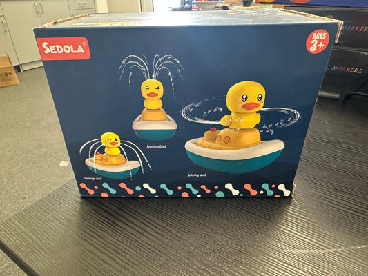 Splash Duck Series 3 Duckling Sprayers for Easy, Fun Bath Time Play Interchangeable Heads